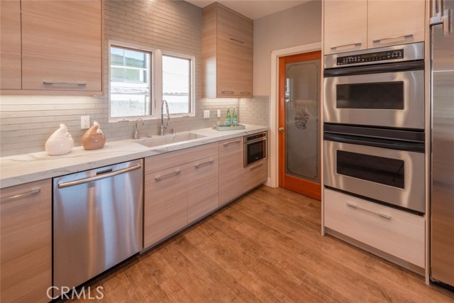 544 AVE B, Redondo Beach, California 90277, 3 Bedrooms Bedrooms, ,3 BathroomsBathrooms,Residential,Sold,AVE B,SB20239008