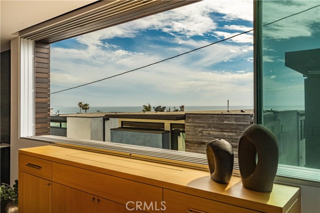 218 1st Place, Manhattan Beach, California 90266, 3 Bedrooms Bedrooms, ,3 BathroomsBathrooms,Residential,Sold,1st,PV21075886