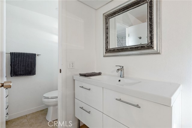 834 Lucia Avenue, Redondo Beach, California 90277, 2 Bedrooms Bedrooms, ,2 BathroomsBathrooms,Residential,Sold,Lucia,SB20066365