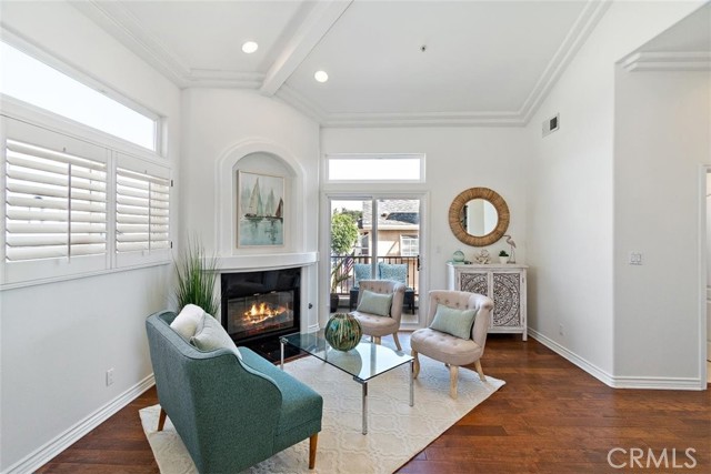 Living room with fireplace