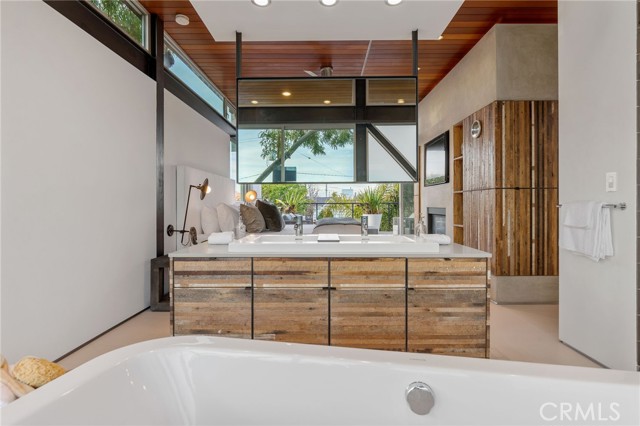 464 34th Street, Manhattan Beach, California 90266, 4 Bedrooms Bedrooms, ,3 BathroomsBathrooms,Residential,Sold,34th,SB21028091