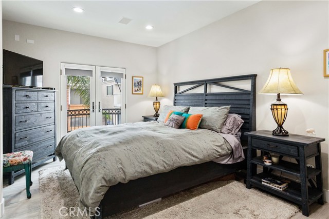 316 34th Street, Manhattan Beach, California 90266, 4 Bedrooms Bedrooms, ,2 BathroomsBathrooms,Residential,Sold,34th,SB21016031