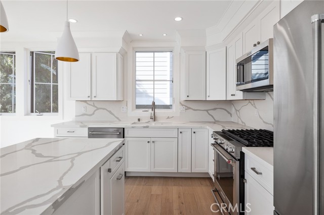 2112 Carnegie Lane, Redondo Beach, California 90278, 5 Bedrooms Bedrooms, ,5 BathroomsBathrooms,Residential,Sold,Carnegie,SB21029715