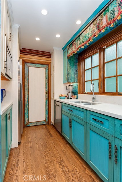 3213 Valley Drive, Manhattan Beach, California 90266, 3 Bedrooms Bedrooms, ,3 BathroomsBathrooms,Residential,Sold,Valley,SB21017306