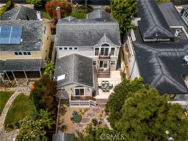 3000 Poinsettia Avenue, Manhattan Beach, California 90266, 4 Bedrooms Bedrooms, ,2 BathroomsBathrooms,Residential,Sold,Poinsettia,SB19105944