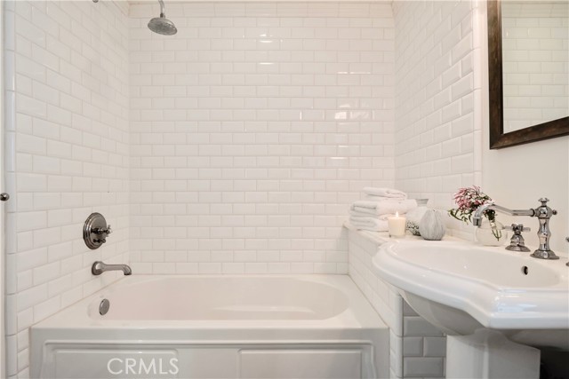 3213 Manhattan Avenue, Manhattan Beach, California 90266, 3 Bedrooms Bedrooms, ,3 BathroomsBathrooms,Residential,Sold,Manhattan,SB21049996