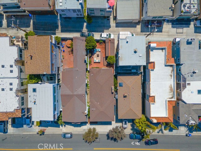 412 Marine Avenue, Manhattan Beach, California 90266, 3 Bedrooms Bedrooms, ,Residential,Sold,Marine,SB21057132
