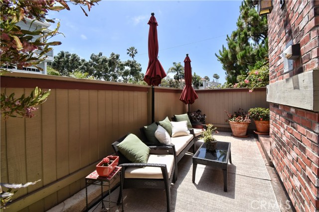 716 Broadway, Redondo Beach, California 90277, 3 Bedrooms Bedrooms, ,3 BathroomsBathrooms,Residential,Sold,Broadway,PV20117020