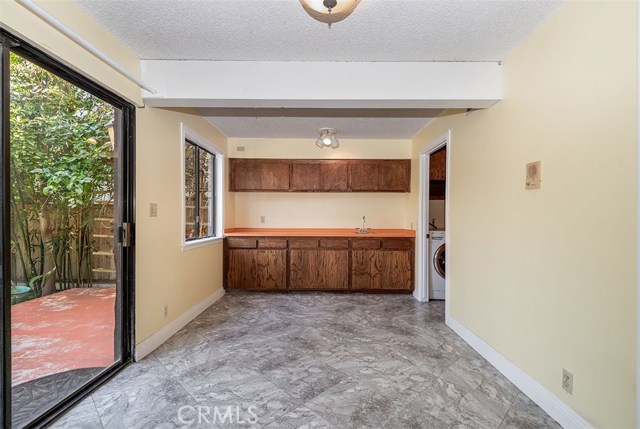 933 8th Street, Manhattan Beach, California 90266, 5 Bedrooms Bedrooms, ,2 BathroomsBathrooms,Residential,Sold,8th,SB19074971