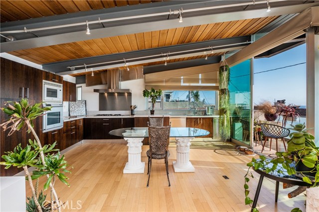 316 23rd Street, Manhattan Beach, California 90266, 3 Bedrooms Bedrooms, ,3 BathroomsBathrooms,Residential,Sold,23rd,SB20075797