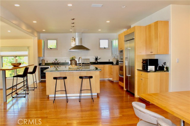 314 Avenue D, Redondo Beach, California 90277, 5 Bedrooms Bedrooms, ,5 BathroomsBathrooms,Residential,Sold,Avenue D,SB20083856