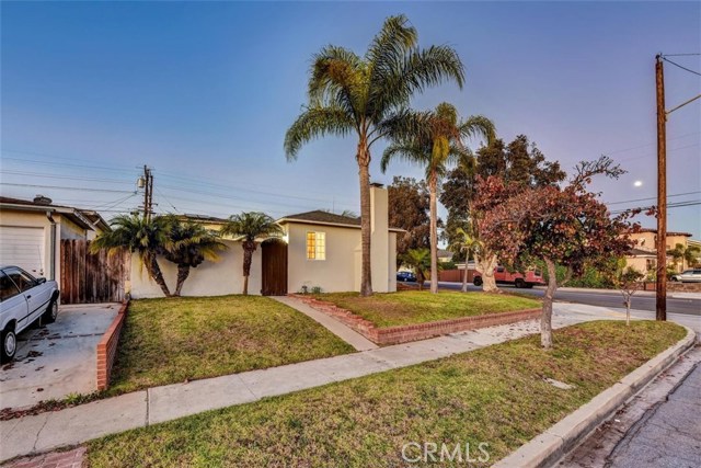 1651 23rd Street, Manhattan Beach, California 90266, 3 Bedrooms Bedrooms, ,1 BathroomBathrooms,Residential,Sold,23rd,PV20240193