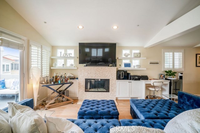 433 Marine Avenue, Manhattan Beach, California 90266, 3 Bedrooms Bedrooms, ,3 BathroomsBathrooms,Residential,Sold,Marine,SB19210558