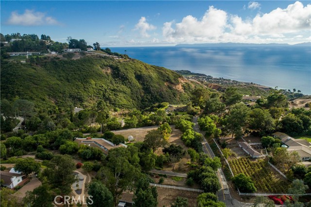 70 Portuguese Bend Road, Rolling Hills, California 90274, 4 Bedrooms Bedrooms, ,3 BathroomsBathrooms,Residential,Sold,Portuguese Bend,PV20238048