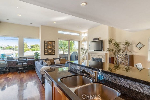 311 Culper Court, Hermosa Beach, California 90254, 3 Bedrooms Bedrooms, ,3 BathroomsBathrooms,Residential,Sold,Culper,SB19244483