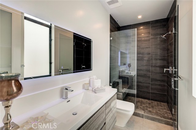 1909 Huntington Lane, Redondo Beach, California 90278, 4 Bedrooms Bedrooms, ,3 BathroomsBathrooms,Residential,Sold,Huntington,PV18234490