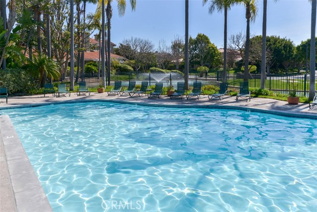 21 Coronado Court, Manhattan Beach, California 90266, 2 Bedrooms Bedrooms, ,2 BathroomsBathrooms,Residential,Sold,Coronado,SB18126116