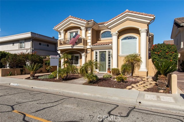 2203 Gates Avenue, Redondo Beach, California 90278, 4 Bedrooms Bedrooms, ,2 BathroomsBathrooms,Residential,Sold,Gates,PW20026104