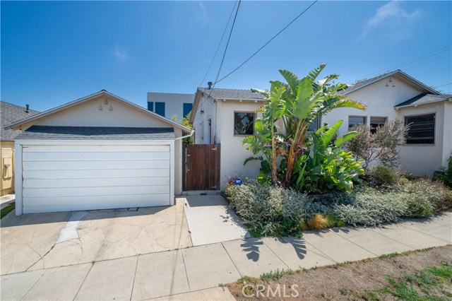 1001 8th Place, Hermosa Beach, California 90254, 3 Bedrooms Bedrooms, ,1 BathroomBathrooms,Residential,Sold,8th,SB18207949