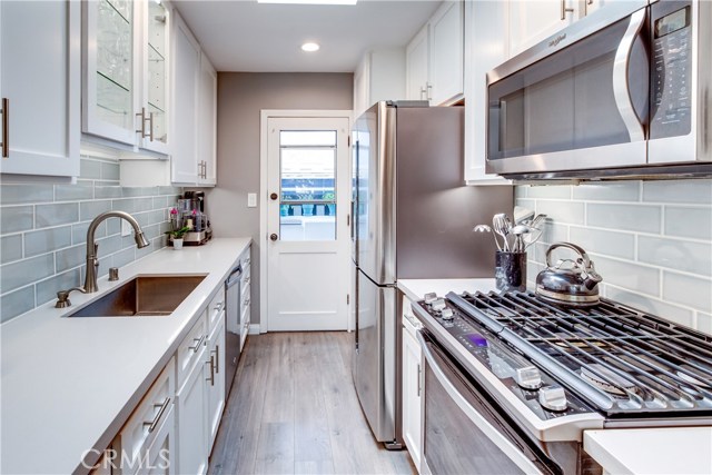 1201 20th Place, Hermosa Beach, California 90254, 2 Bedrooms Bedrooms, ,1 BathroomBathrooms,Residential,Sold,20th,SB20009465