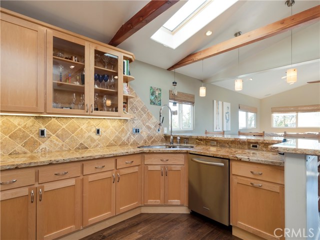 1158 8th Street, Hermosa Beach, California 90254, 3 Bedrooms Bedrooms, ,1 BathroomBathrooms,Residential,Sold,8th,SB20088189