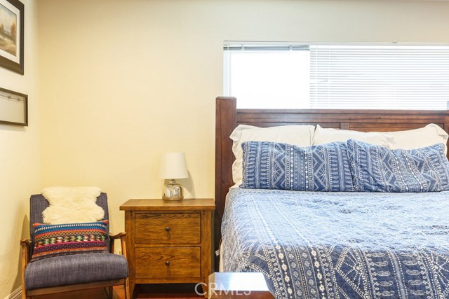 1140 Manhattan Beach Boulevard, Manhattan Beach, California 90266, 2 Bedrooms Bedrooms, ,3 BathroomsBathrooms,Residential,Sold,Manhattan Beach,SB17069886