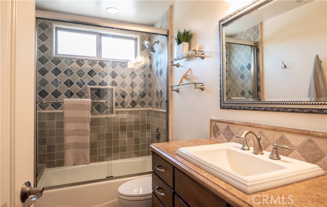 2104 Warfield Avenue, Redondo Beach, California 90278, 5 Bedrooms Bedrooms, ,2 BathroomsBathrooms,Residential,Sold,Warfield,SB20202226