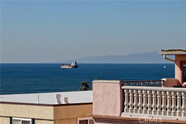 2221 Highland Avenue, Manhattan Beach, California 90266, 3 Bedrooms Bedrooms, ,2 BathroomsBathrooms,Residential,Sold,Highland,SB19034779