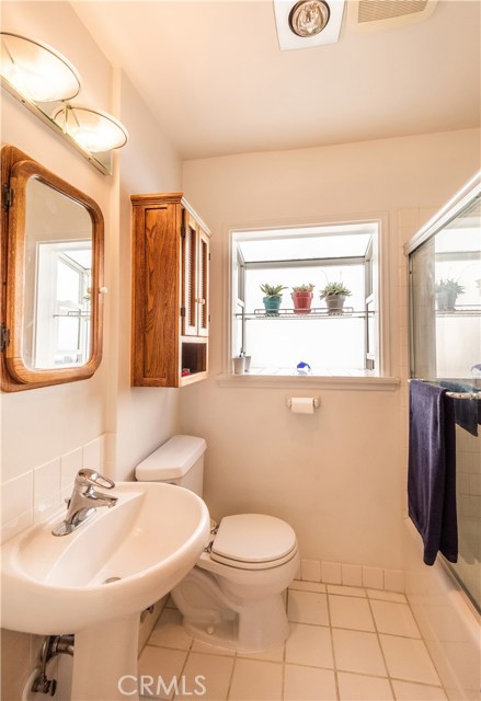 420 3rd Street, Manhattan Beach, California 90266, 2 Bedrooms Bedrooms, ,2 BathroomsBathrooms,Residential,Sold,3rd,SB19171660