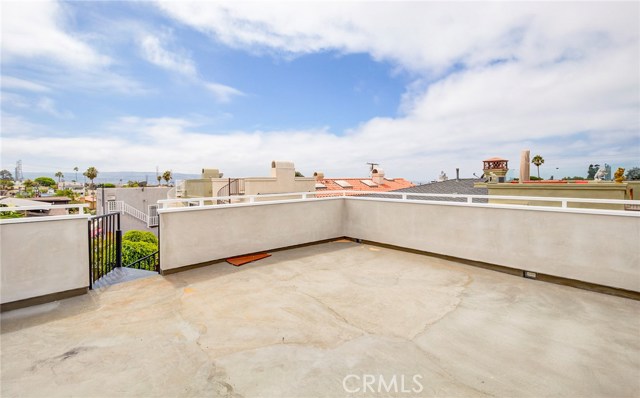 1218 6th Street, Hermosa Beach, California 90254, 4 Bedrooms Bedrooms, ,1 BathroomBathrooms,Residential,Sold,6th,SB18218680