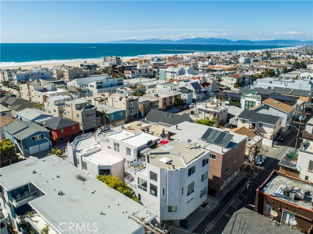 228 Manhattan Avenue, Hermosa Beach, California 90254, 3 Bedrooms Bedrooms, ,3 BathroomsBathrooms,Residential,Sold,Manhattan,PV18057092