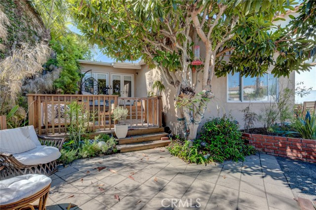 818 11th Street, Manhattan Beach, California 90266, 3 Bedrooms Bedrooms, ,2 BathroomsBathrooms,Residential,Sold,11th,SB20165873