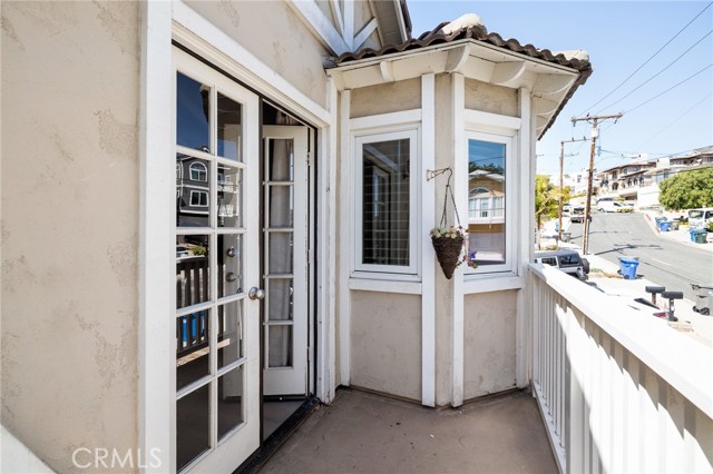 1612 Haynes Lane, Redondo Beach, California 90278, 3 Bedrooms Bedrooms, ,2 BathroomsBathrooms,Residential,Sold,Haynes,SB21042436