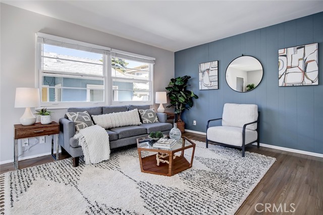 2012 Springfield Avenue, Hermosa Beach, California 90254, 4 Bedrooms Bedrooms, ,1 BathroomBathrooms,Residential,Sold,Springfield,SB21047876