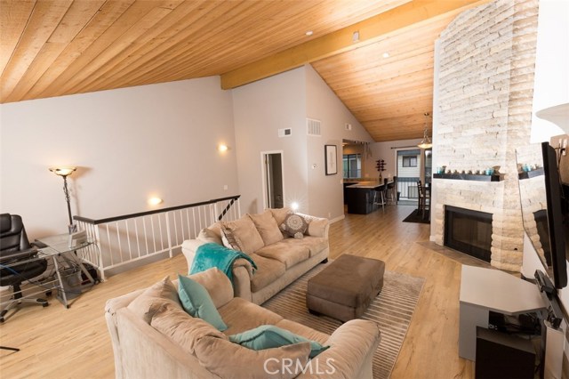 121 Prospect Avenue, Redondo Beach, California 90277, 2 Bedrooms Bedrooms, ,2 BathroomsBathrooms,Residential,Sold,Prospect,SB19066005