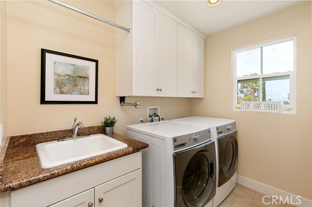 825 Anita Street, Redondo Beach, California 90278, 4 Bedrooms Bedrooms, ,3 BathroomsBathrooms,Residential,Sold,Anita,SB19217059