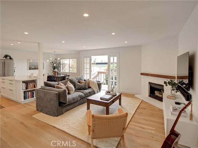 1920 Voorhees Avenue, Redondo Beach, California 90278, 3 Bedrooms Bedrooms, ,3 BathroomsBathrooms,Residential,Sold,Voorhees,SB20104389