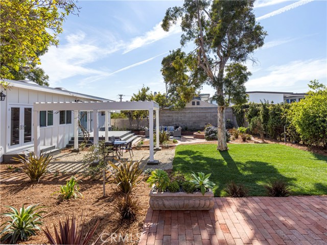 707 Redondo Ave, Manhattan Beach, California 90266, 4 Bedrooms Bedrooms, ,2 BathroomsBathrooms,Residential,Sold,Redondo Ave,SB20032666