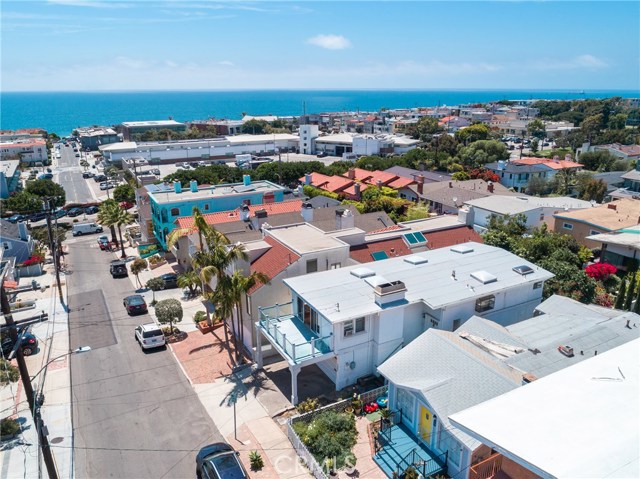 531 13th Street, Manhattan Beach, California 90266, 4 Bedrooms Bedrooms, ,2 BathroomsBathrooms,Residential,Sold,13th,SB20116052