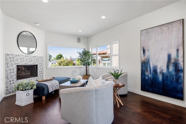 2322 Laurel Bluff Drive, Manhattan Beach, California 90266, 4 Bedrooms Bedrooms, ,3 BathroomsBathrooms,Residential,Sold,Laurel Bluff,SB21167191