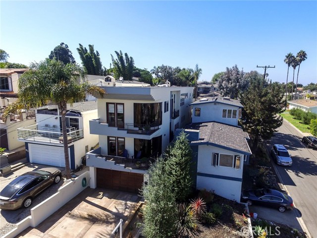 513 Dianthus Street, Manhattan Beach, California 90266, 3 Bedrooms Bedrooms, ,3 BathroomsBathrooms,Residential,Sold,Dianthus,SB17224221