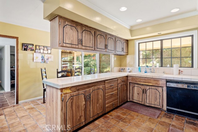 14 Harbor Sight Drive, Rolling Hills Estates, California 90274, 5 Bedrooms Bedrooms, ,4 BathroomsBathrooms,Residential,Sold,Harbor Sight,SB21149207