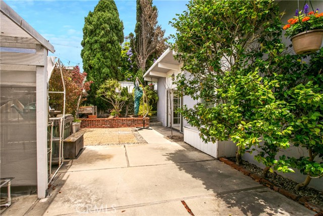 933 27th Street, Manhattan Beach, California 90266, 3 Bedrooms Bedrooms, ,2 BathroomsBathrooms,Residential,Sold,27th,PW20108173