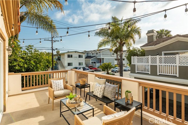 2225 Mathews Avenue, Redondo Beach, California 90278, 3 Bedrooms Bedrooms, ,2 BathroomsBathrooms,Residential,Sold,Mathews,PV21085023