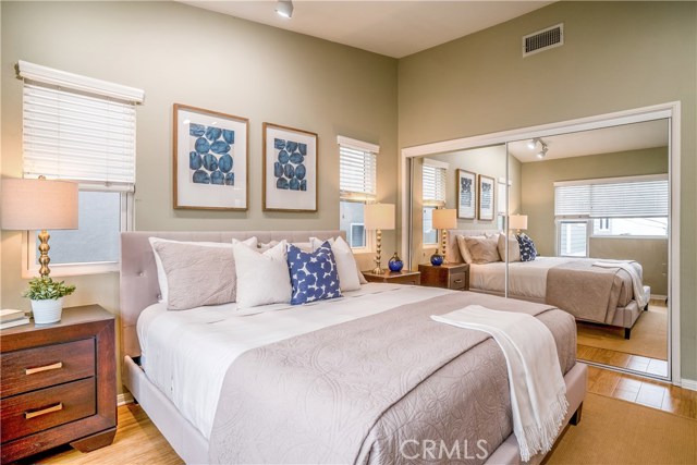 1517 Crest Drive, Manhattan Beach, California 90266, 3 Bedrooms Bedrooms, ,2 BathroomsBathrooms,Residential,Sold,Crest,SB19195795