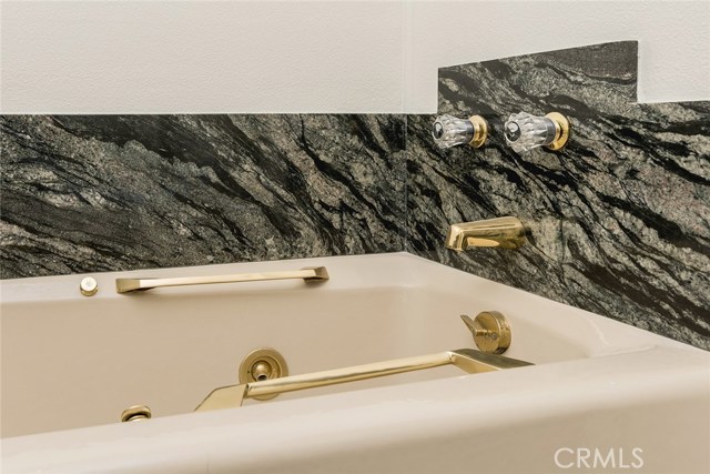 420 Esplanade, Redondo Beach, California 90277, 3 Bedrooms Bedrooms, ,2 BathroomsBathrooms,Residential,Sold,Esplanade,SB17257149