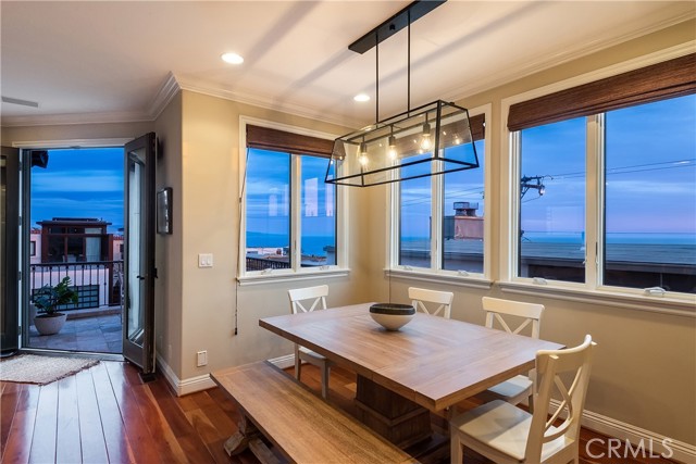 319 24th Street, Manhattan Beach, California 90266, 3 Bedrooms Bedrooms, ,3 BathroomsBathrooms,Residential,Sold,24th,SB21092556