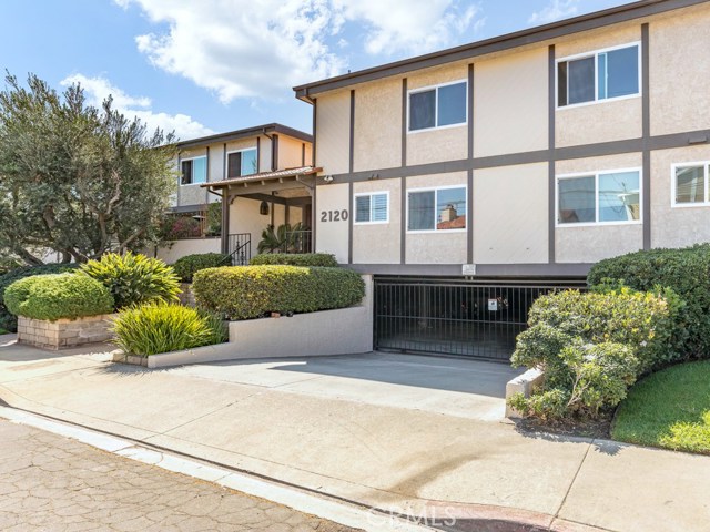 2120 Dufour Avenue, Redondo Beach, California 90278, 2 Bedrooms Bedrooms, ,1 BathroomBathrooms,Residential,Sold,Dufour,SB20195674