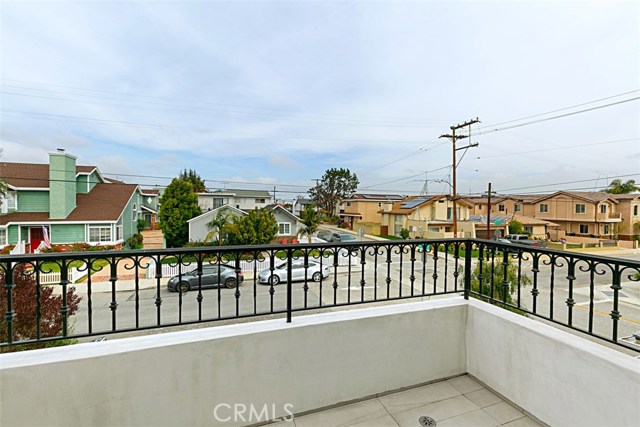 1934 Robinson Street, Redondo Beach, California 90278, 5 Bedrooms Bedrooms, ,4 BathroomsBathrooms,Residential,Sold,Robinson,OC19044344
