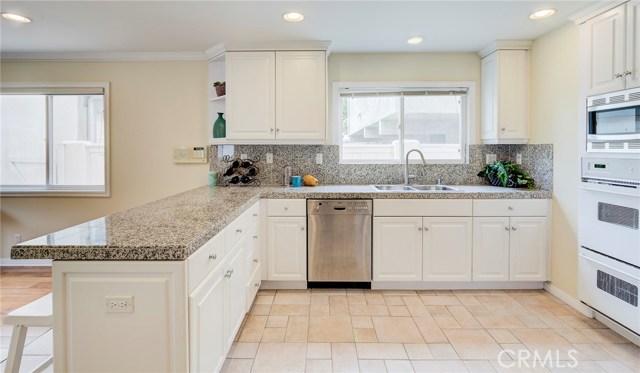 2116 Ernest Avenue, Redondo Beach, California 90278, 4 Bedrooms Bedrooms, ,2 BathroomsBathrooms,Residential,Sold,Ernest,SB18053511